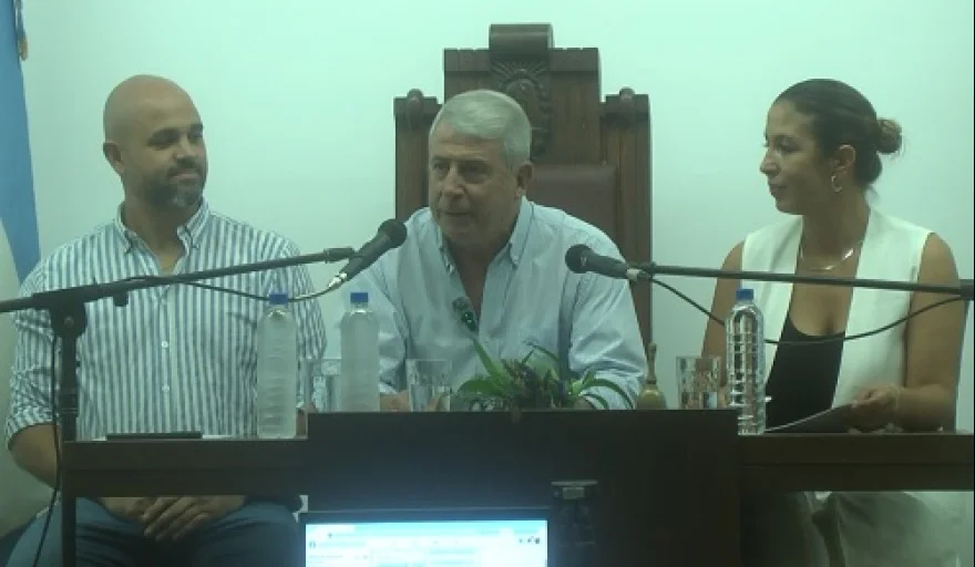 Gaute inauguró sesiones en Alberti.