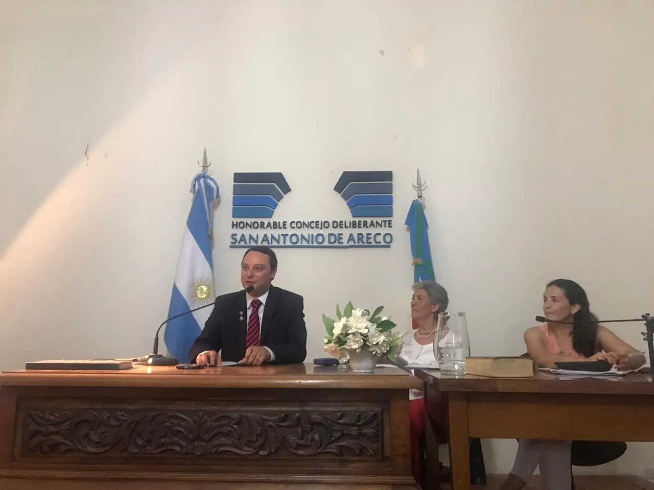FRANCISCO RATTO: “A MÍ NO ME INTERESA SER UN INTENDENTE DE ESCRITORIO”