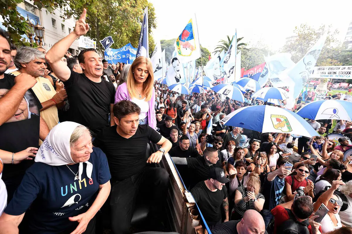 Kicillof y Magario en el acto por la Memoria.