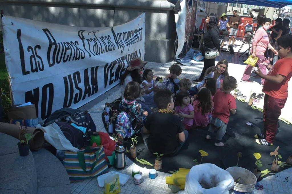 Protesta de vecinos por agrotóxicos