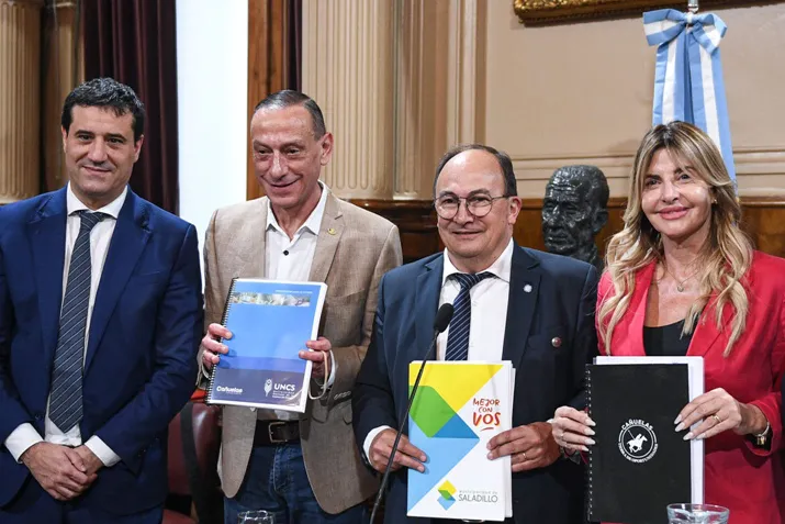 Abad, Arrieta, Salomón y Fassi en la reunión plenaria de comisiones Abad, Arrieta, Salomón y Fassi en la reunión plenaria de comisiones