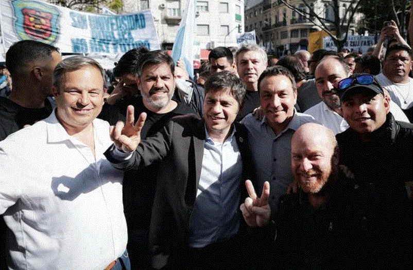 Wischnivetzky, presente en la marcha universitaria.