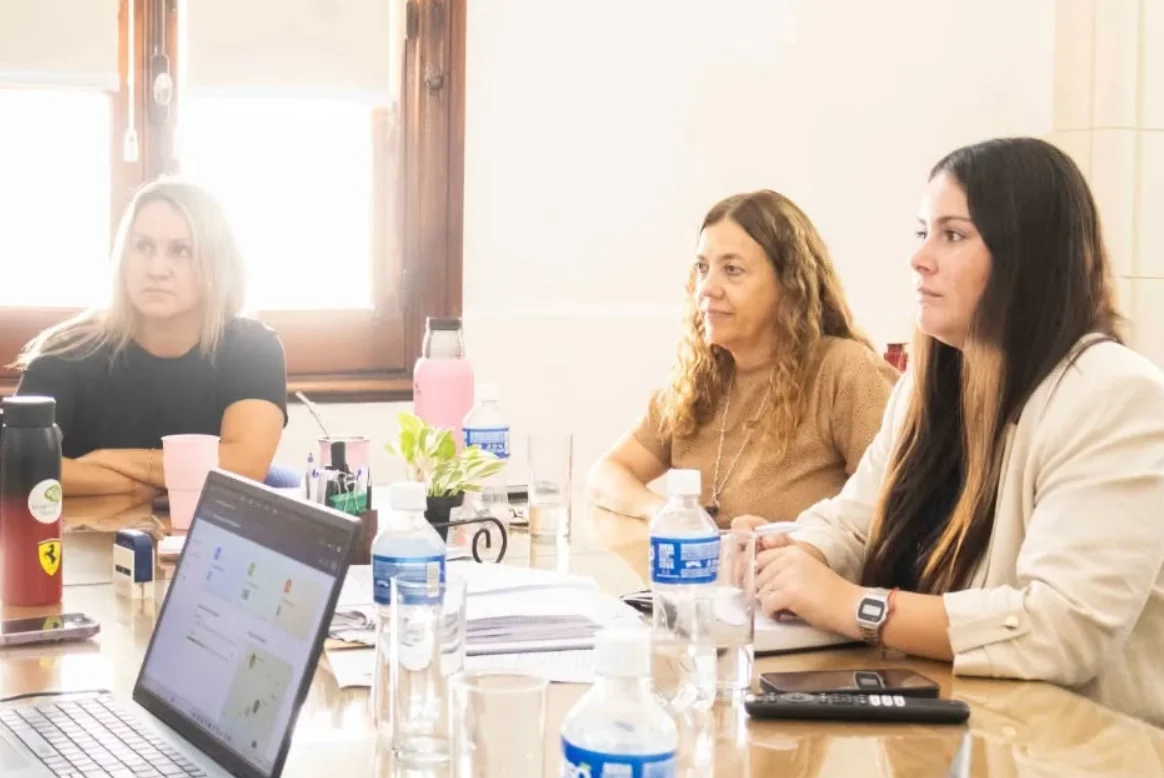 Daireaux impulsa planificación urbana y acompaña proyectos educativos locales