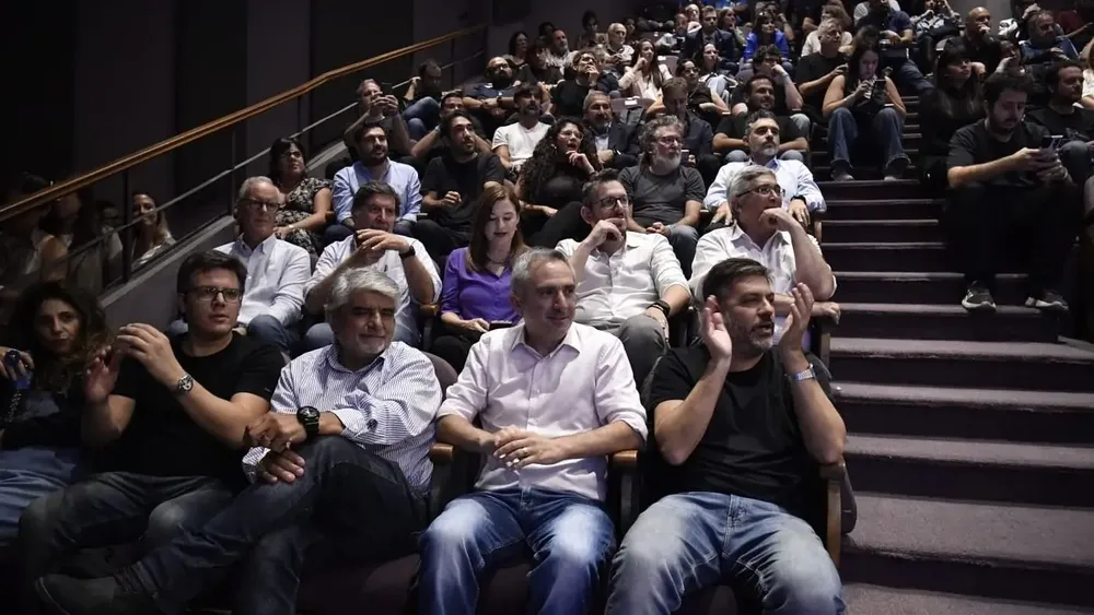 Kicillof desafía al PJ porteño y mueve fichas para quedarse con la lapicera en 2027