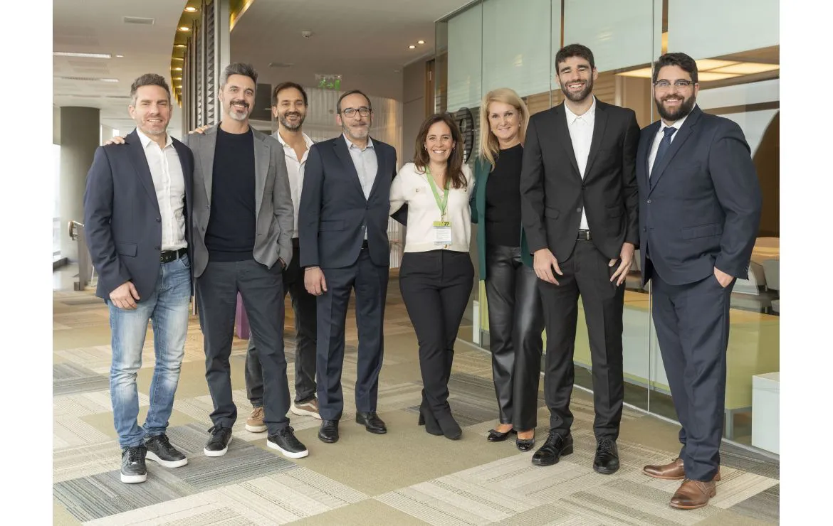 Miembros de la Asociación para el Desarrollo de la Experiencia de Cliente