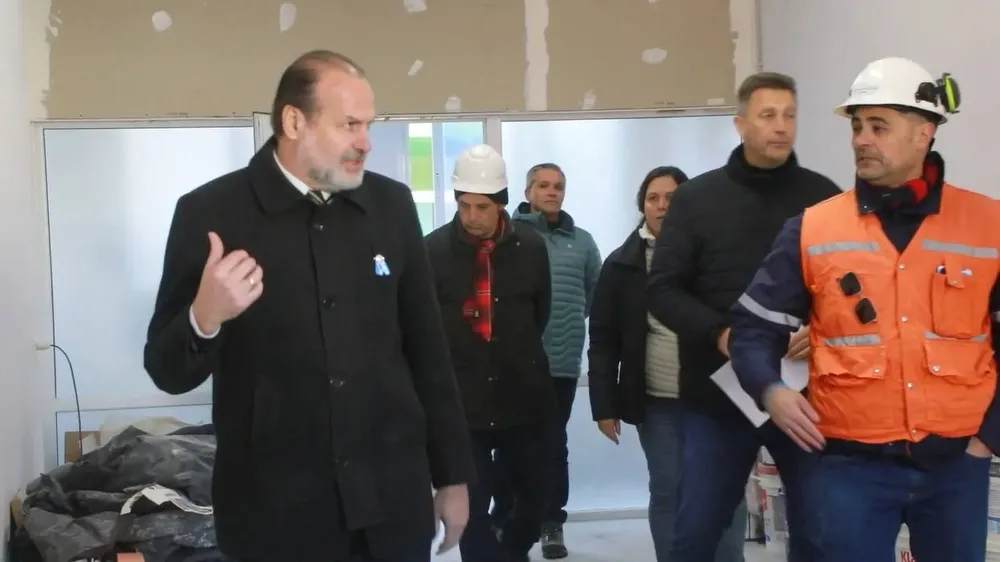 Avanza a buen ritmo el reacondicionamiento total de las oficinas de Defensa Civil y la ampliación de la sala de crisis 2