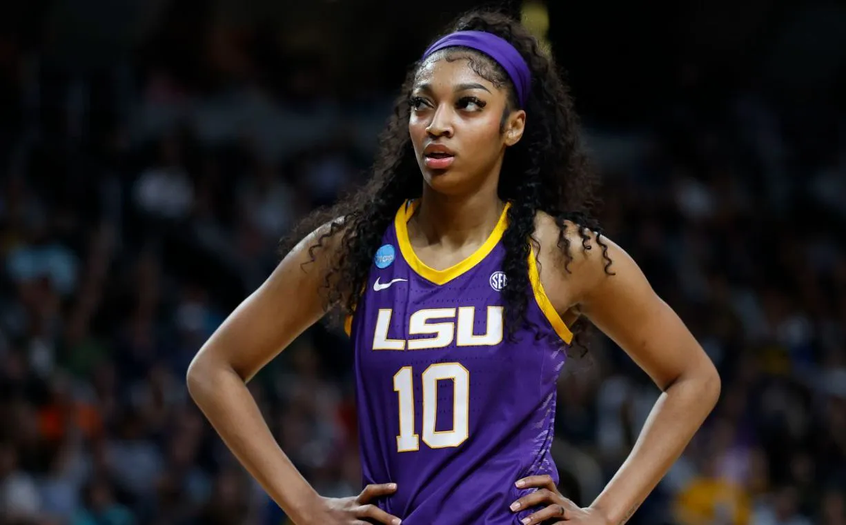 Angel Reese 10-05-2024 17.44