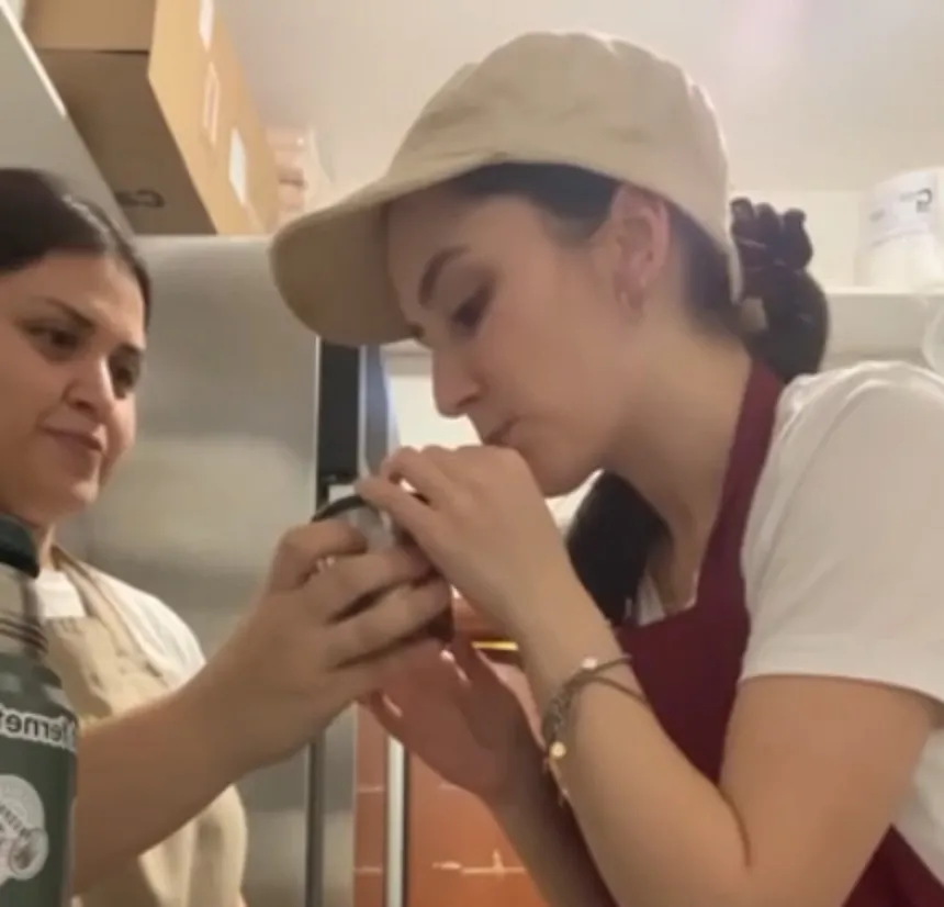 El mate argentino conquista Italia: la divertida reacción de una italiana