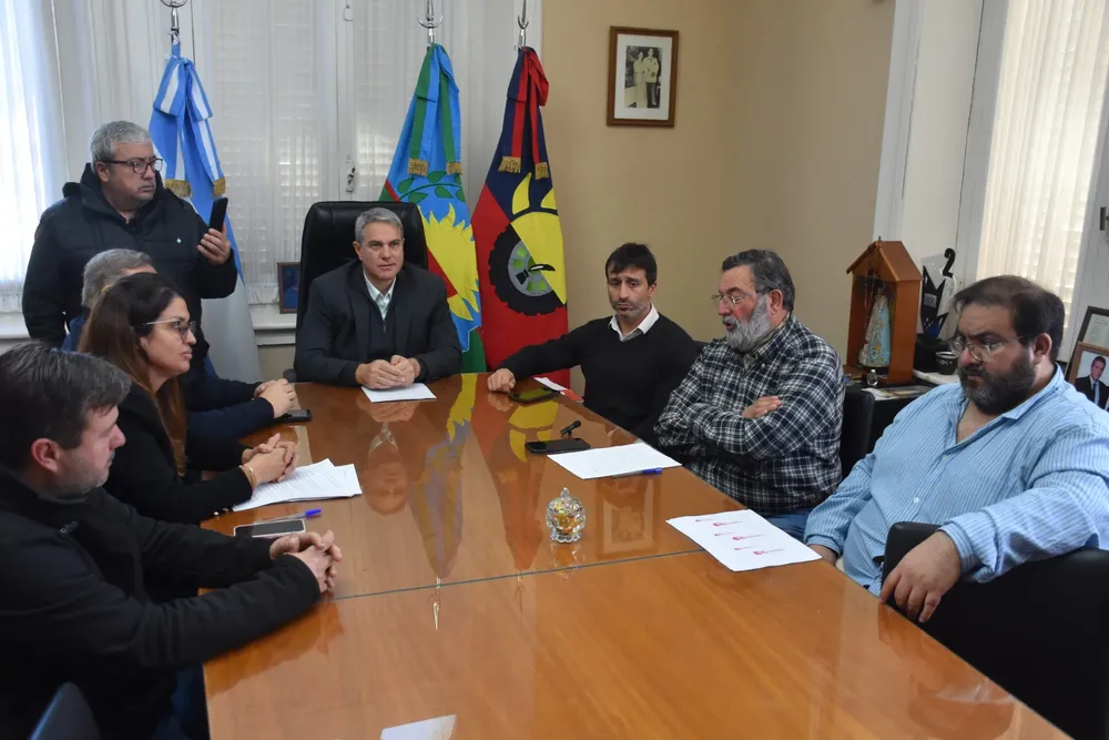 Golía firmó un decreto de incentivo a la producción local