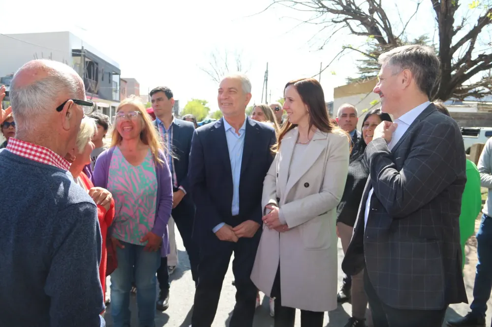 La Plata Alak y los candidatos de Fuerza Patria cierran la campaña con una recorrida por los barrios
