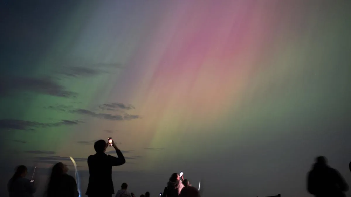 Llamarada solar X9: caos en la Tierra y auroras sorprendentes