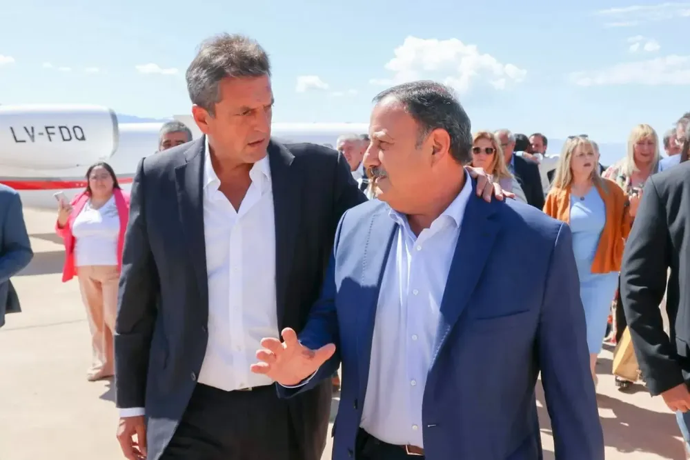 Quintela: “Como gobernador será muy difícil continuar la gestión con un posible gobierno de Milei”