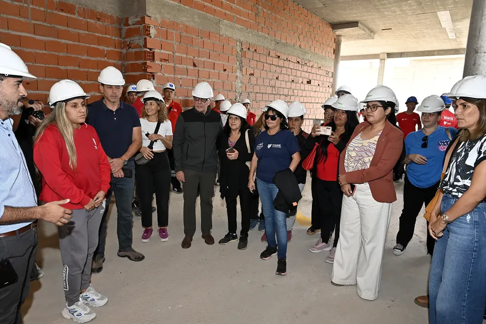 Zamora recorrió los avances de obra del nuevo Hospital de Alta Complejidad para Adultos de Tigre 2