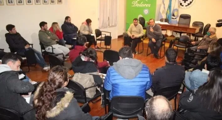 Intendente Etchevarren: “Seguimos incorporando unidades al parque automotor municipal”