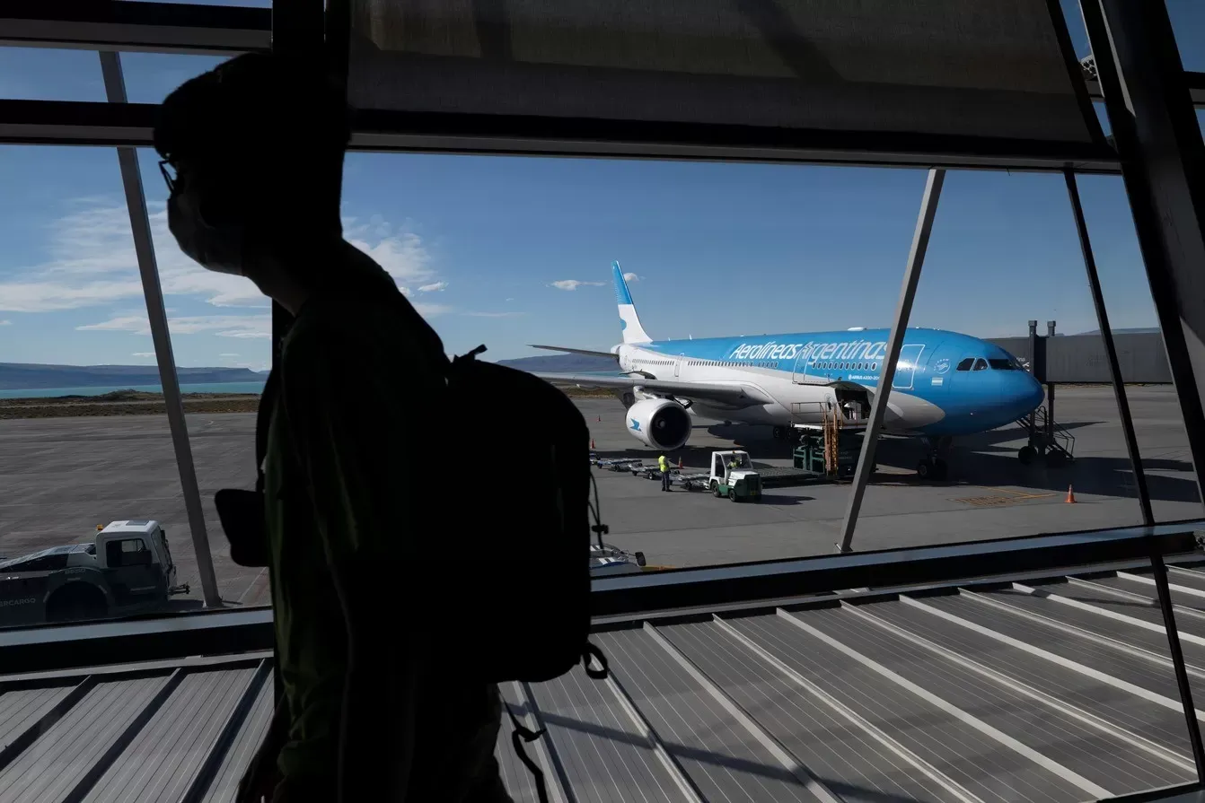 Giuliano respondio a criticas del exministro Dietrich sobre politica aerea y Aerolineas Argentinas