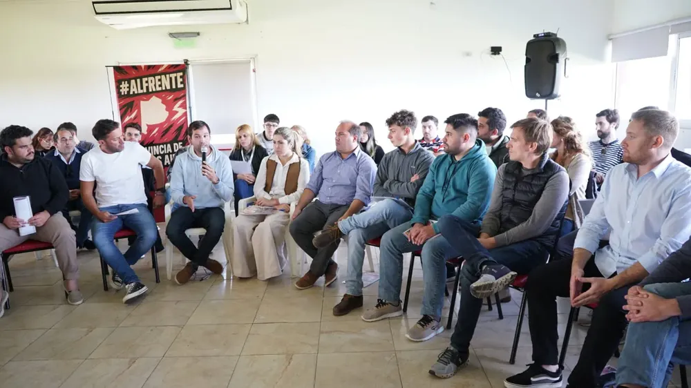 Valentín Miranda encabezó el encuentro de la juventud radical en Trenque Lauquen