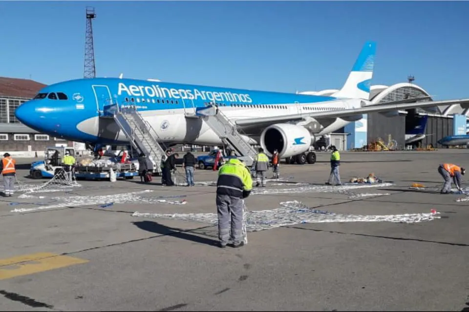 TRIPULANTE CONTÓ CÓMO FUE EL HISTÓRICO VIAJE A CHINA POR INSUMOS