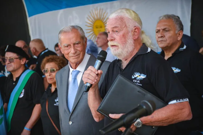 homenaje malvinas la costa