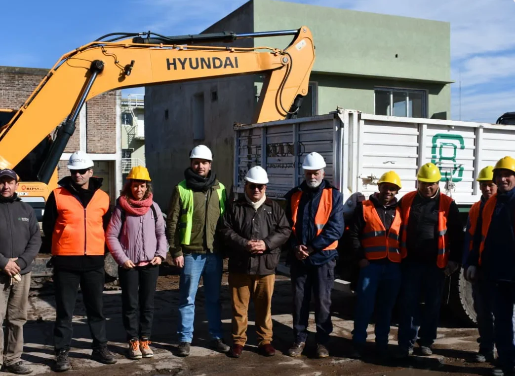 Salomón recorrió trabajos de pavimento y limpieza en Saladillo
