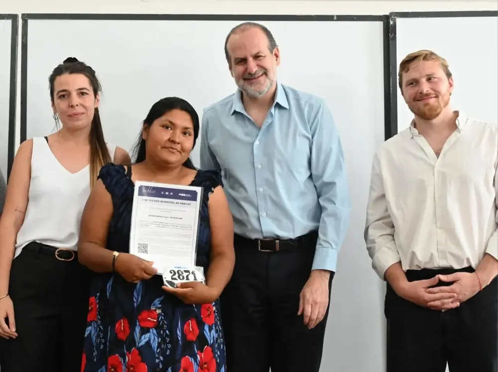 Certificados de Hábitat a vecinos y vecinas de Costa Blanca