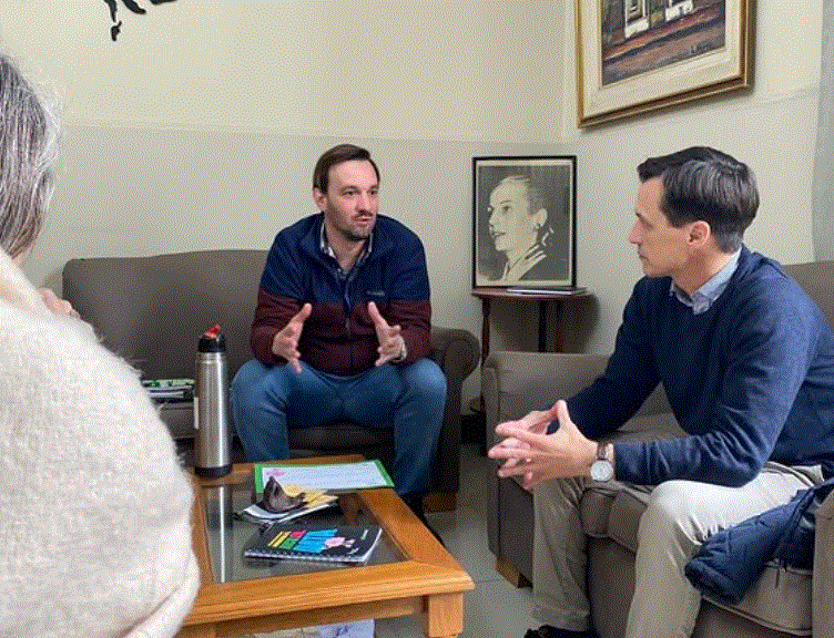 Educación financiera en escuelas de Suipacha.