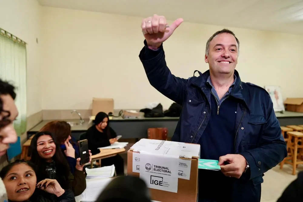 Adorni voto Caba 2025