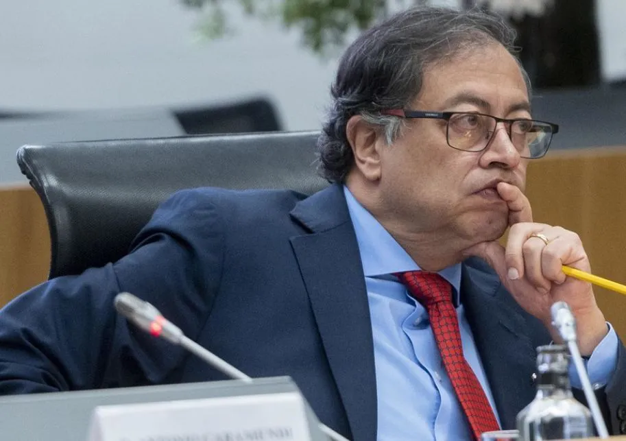 Petro arremetió contra Ecuador en la Celac