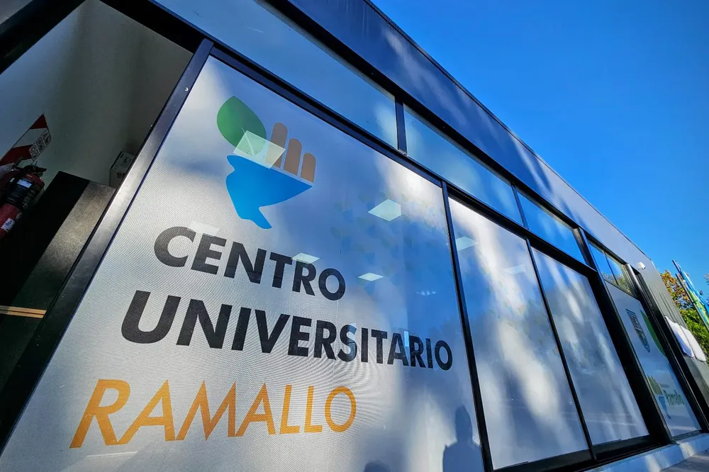 Kicillof inauguró el primer centro universitario de Ramallo7
