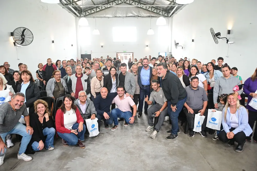 “Visión Clara” 200 jubilados de Escobar recibieron anteojos gratuitos