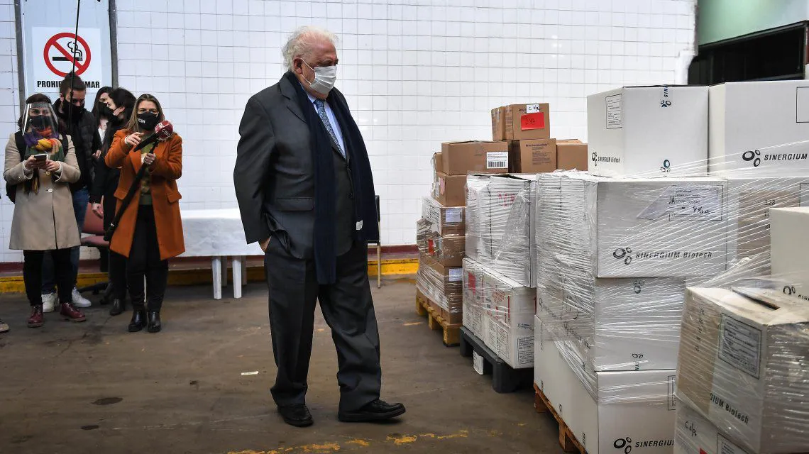 El gobierno denuncia a exministros macristas por vacunas vencidas