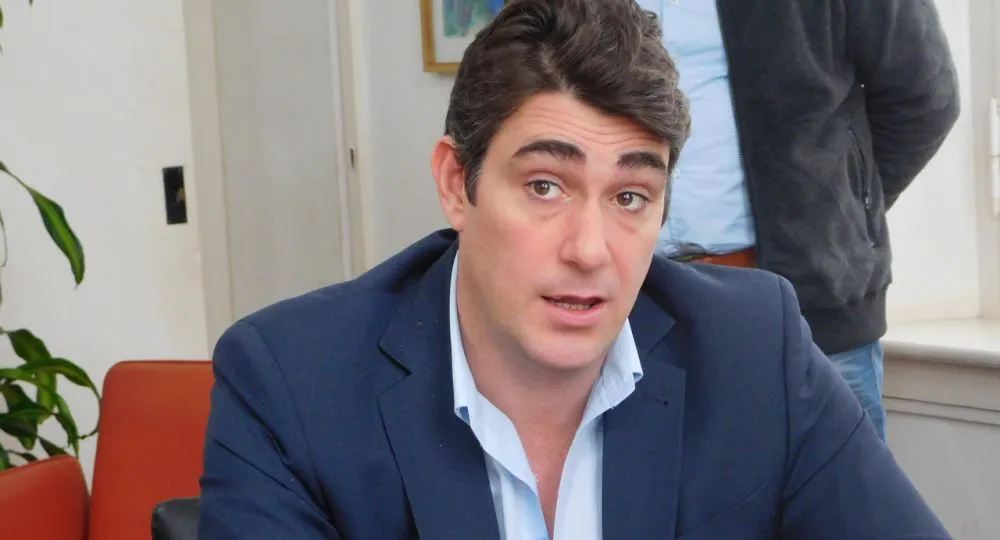 Javier Iguacel no ahorró críticas para Oscar Ostoich