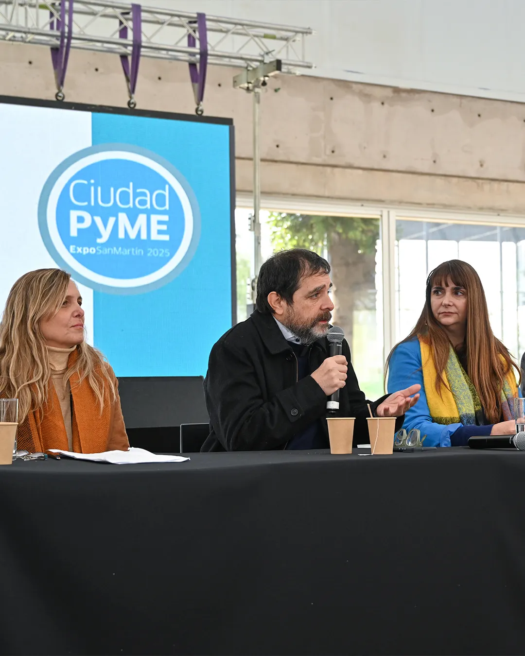 Moreira recorrió la Expo Ciudad PyME 2
