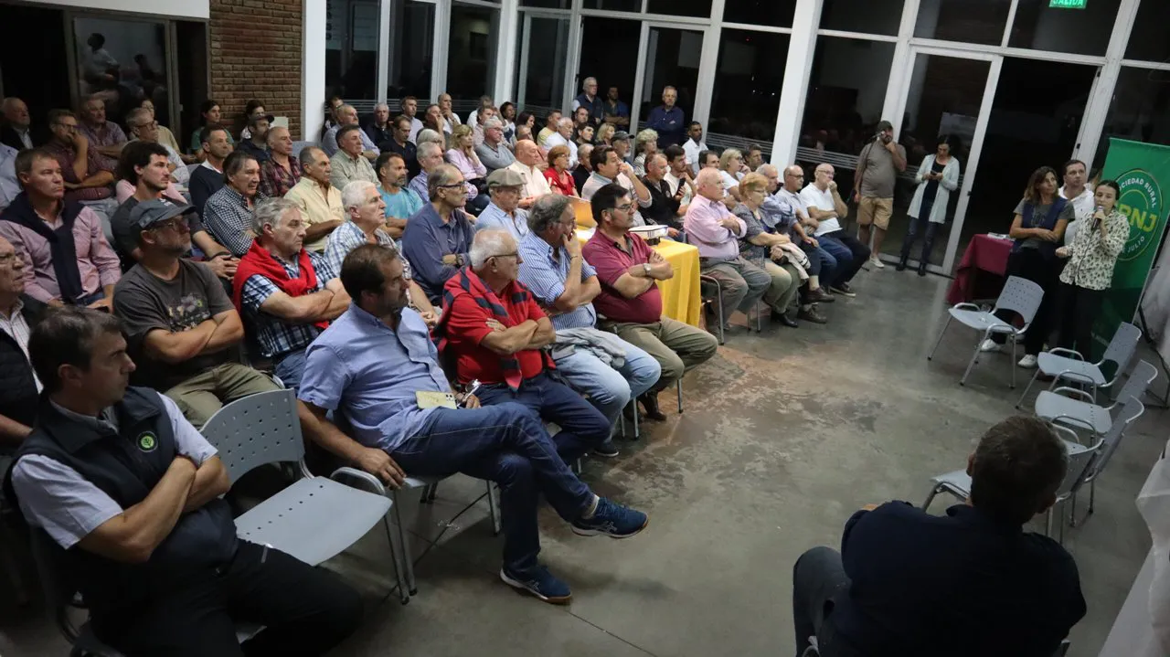 Productores de Nueve de Julio exigen soluciones urgentes por inundaciones y caminos colapsados