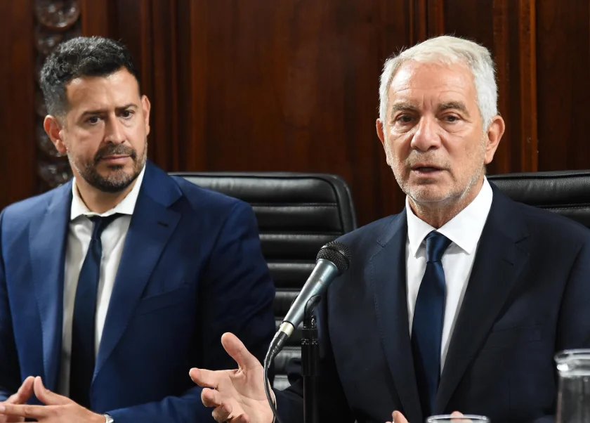 Alak inauguró sesiones en La Plata