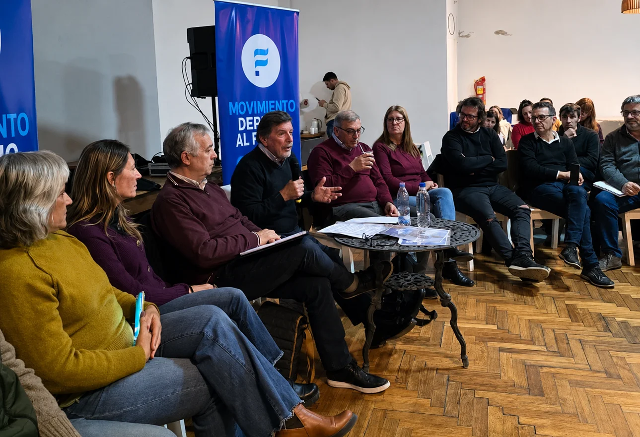 El armado educativo de Kicillof gana territorio y Sileoni confronta con Milei por la escuela pública