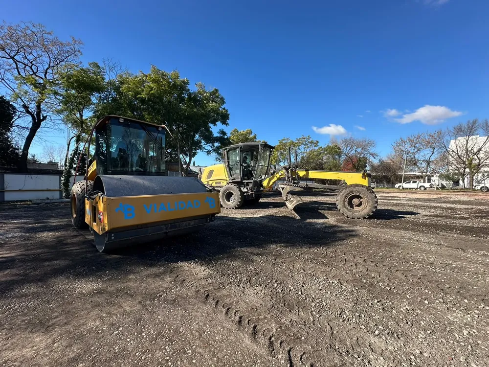 El Municipio realiza obras y mejoras en los accesos del Hospital Provincial Lucio Meléndez