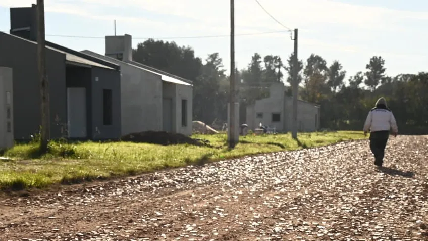 El Municipio realiza trabajos de mejoramiento vial en barrio San Juan de Dios.