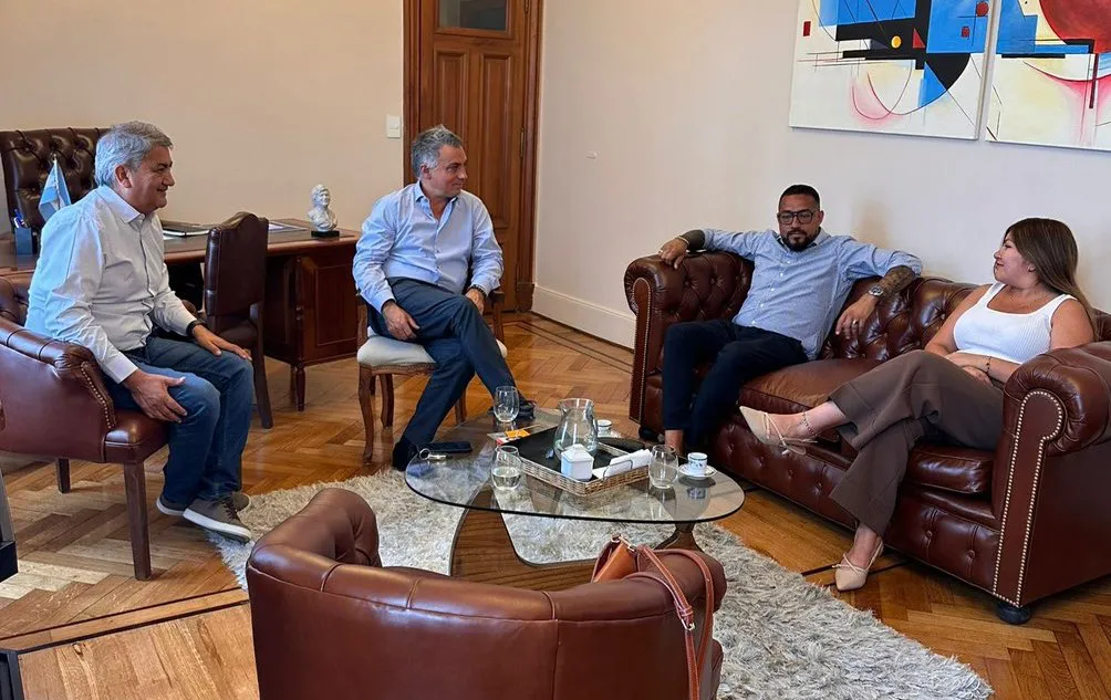 Interna libertaria en Buenos Aires: Pareja mueve fichas