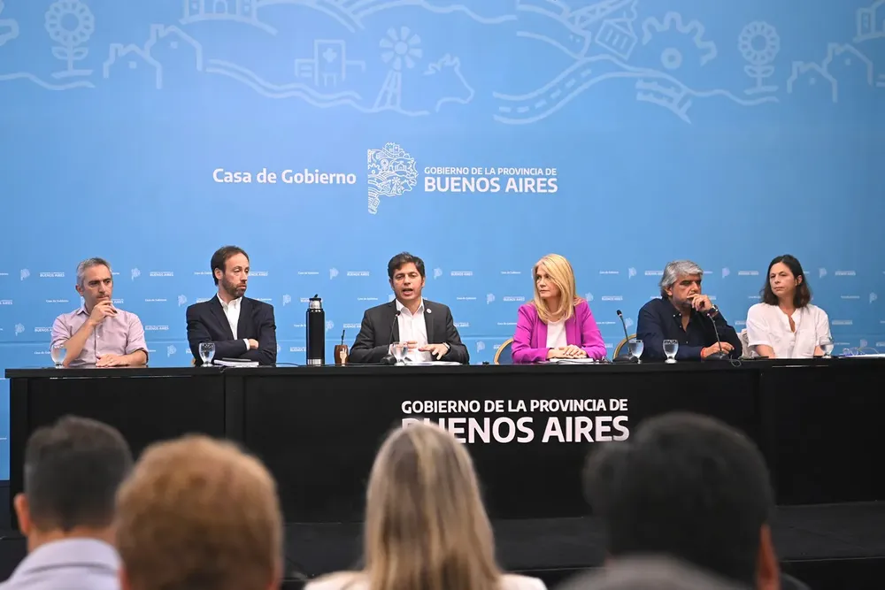 Kicillof anunció un nuevo aumento de salarios y jubilaciones4