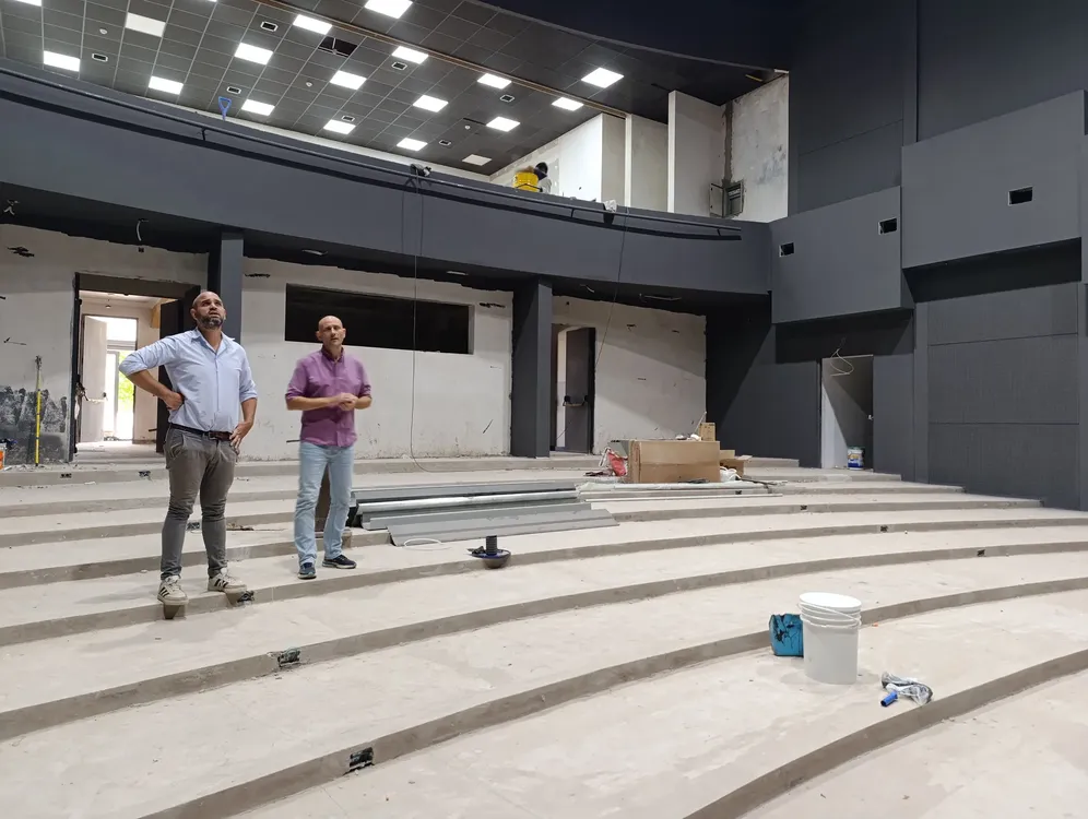 Paso a paso, se refacciona el Cine Teatro Roma tras el abandono de Nación 2