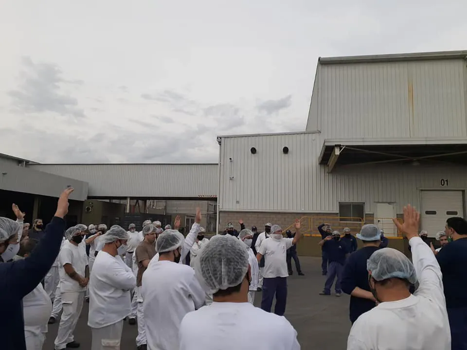 Alerta gremial por despidos en una de las empresas alimenticias más grandes del país