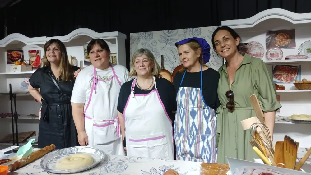 Rotundo éxito de la 21ª Fiesta Nacional de la Ensaimada y la Fiesta de las Colectividades 4