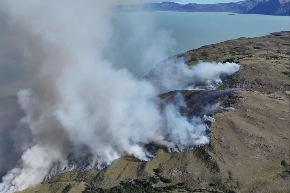 Incendio en Parque Los Glaciares