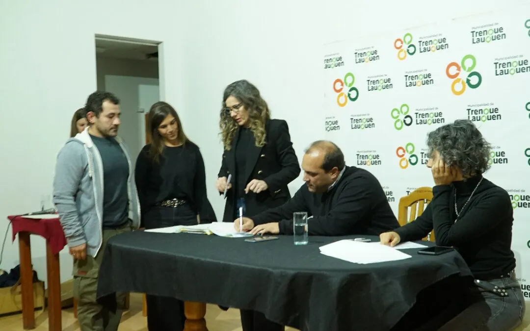 Esfuerzo conjunto Municipio y Provincia firmaron 135 escrituras en Trenque Lauquen
