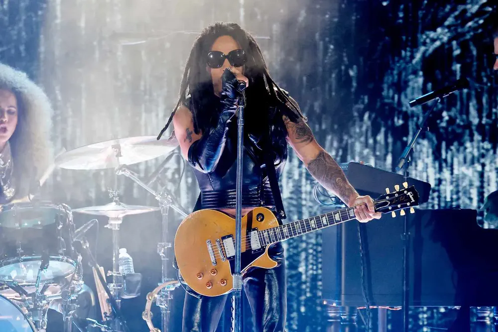 Lenny Kravitz se presenta en el Movistar Arena.