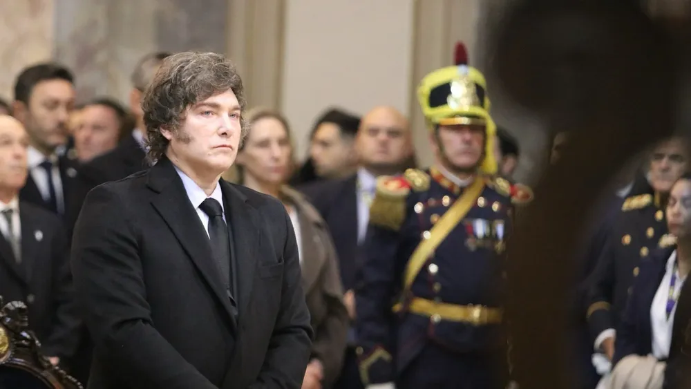 Tedeum caliente: Milei llega con la cúpula libertaria partida y la Iglesia en alerta por la situación social