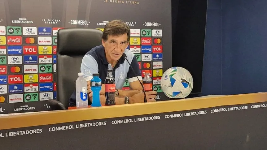 El pedido de Costas a la dirigencia de Racing.