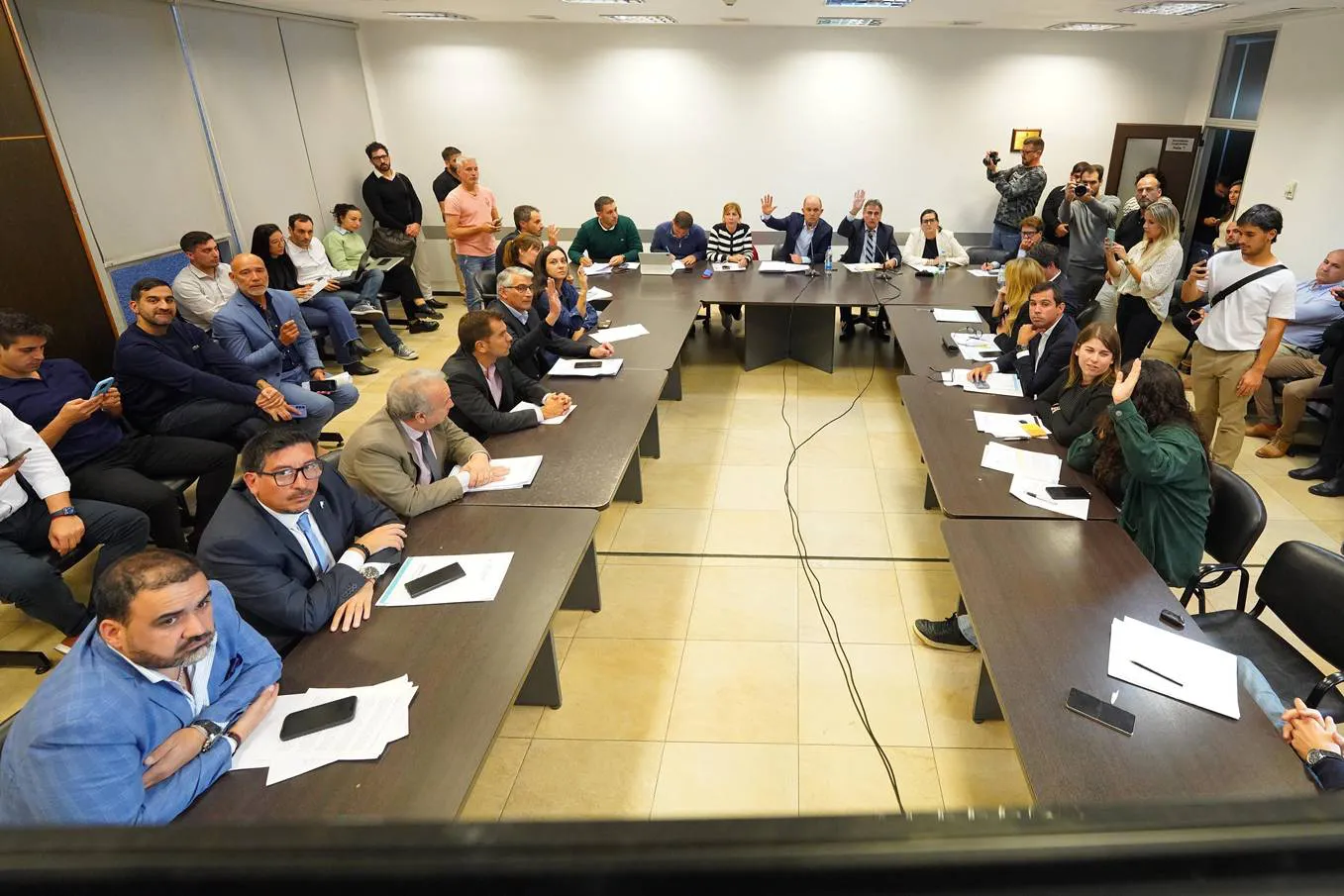 El Fondo Covid tensiona al peronismo y sacude la Legislatura