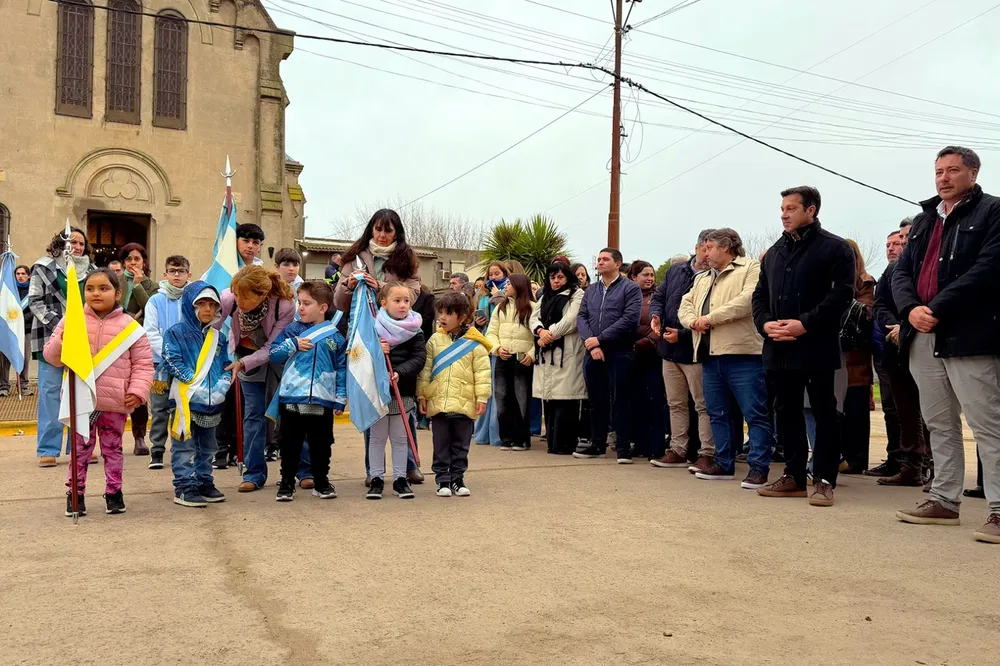 Rojas en el aniversario de Quequén 3