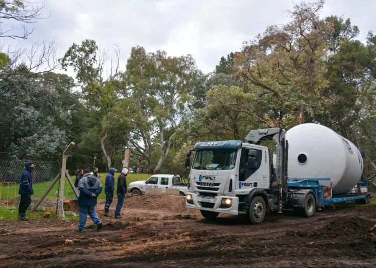 Avanza la obra de la nueva red de agua potable en Villa Cacique